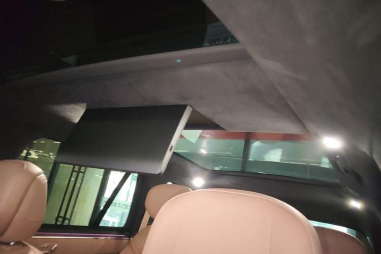 Used ONVO Luxeed L90 2025 Model—Max Six-Seater Version Headliner