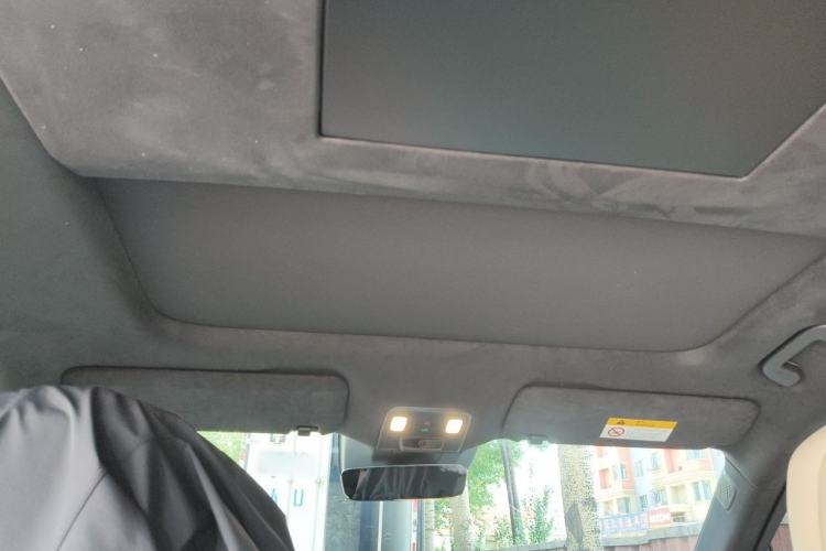 Used ONVO Luxeed L90 2025 Model—Max Six-Seater Version Headliner