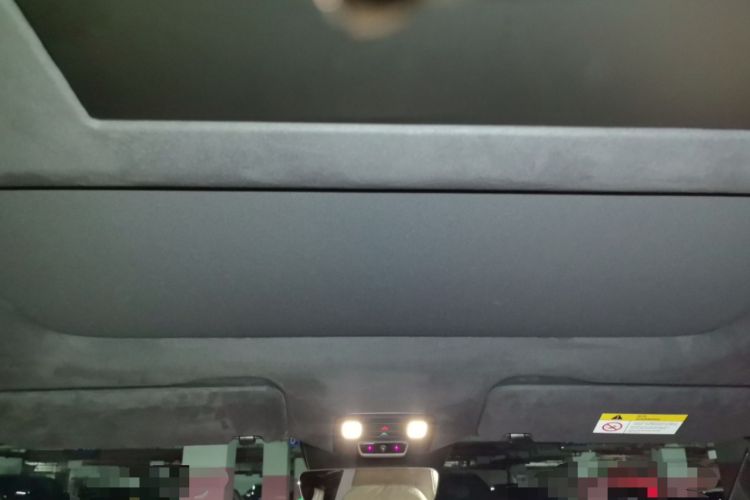 Used ONVO Luxeed L90 2025 Model—Max Six-Seater Version Headliner
