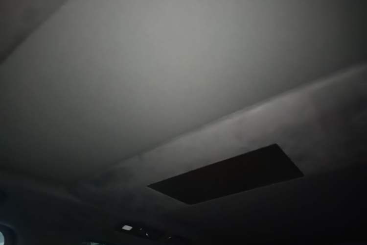 Used ONVO Luxeed L90 2025 Model—Ultra Six-Seater Version Headliner