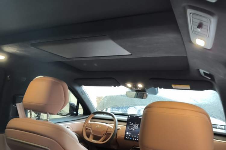 Used ONVO Luxeed L90 2025 Model Max Six-Seater 60-degree Battery Edition Headliner