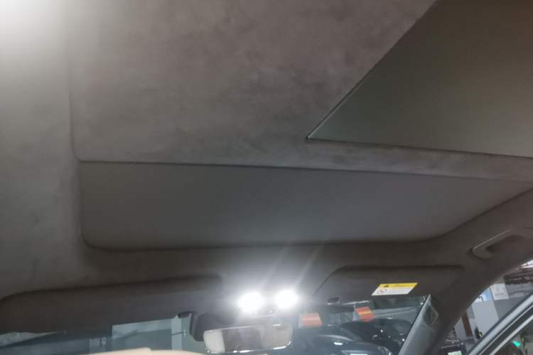 Used ONVO Luxeed L90 2025 Model—Ultra Six-Seater Version Headliner