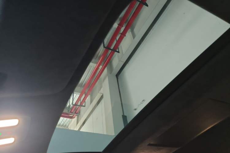 Used ONVO Luxeed L90 2025 Model—Max Six-Seater Version Headliner