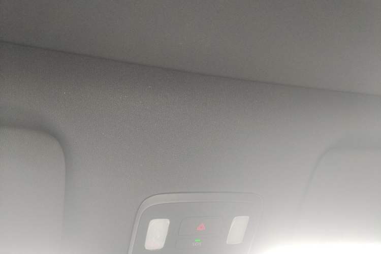 Used ONVO Luxeed L90 2025 Model—Pro Seven-Seater Version Headliner