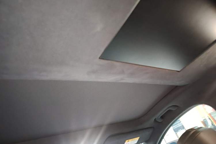Used ONVO Luxeed L90 2025 Model—Ultra Six-Seater Version Headliner