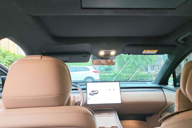 Used ONVO Luxeed L90 2025 Model—Max Six-Seater Version Headliner