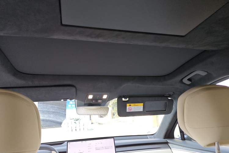 Used ONVO Luxeed L90 2025 Model—Max Seven-Seater Version Headliner