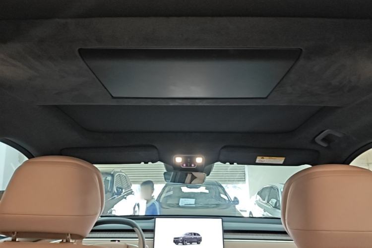 Used ONVO Luxeed L90 2025 Model—Black Knight Special Edition—Six-Seater Headliner