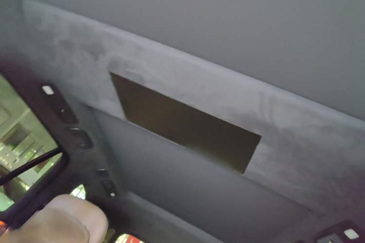 Used ONVO Luxeed L90 2025 Model—Ultra Six-Seater Version Headliner