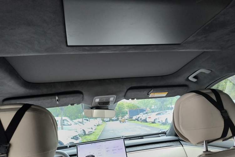 Used ONVO Luxeed L90 2025 Model—Ultra Six-Seater Version Headliner