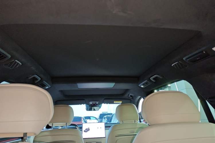 Used ONVO Luxeed L90 2025 Model—Ultra Six-Seater Version Headliner