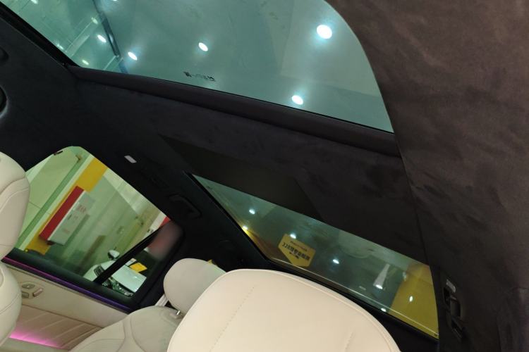 Used ONVO Luxeed L90 2025 Model—Max Six-Seater Version Headliner
