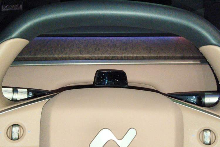 Used ONVO Luxeed L90 2025 Model—Max Six-Seater Version Instrument Cluster