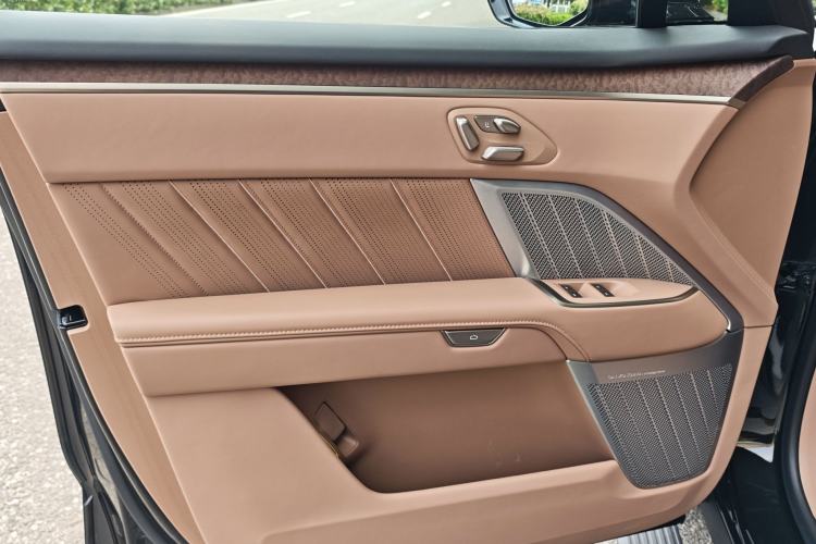 Used ONVO Luxeed L90 2025 Model—Ultra Six-Seater Version Interior 1