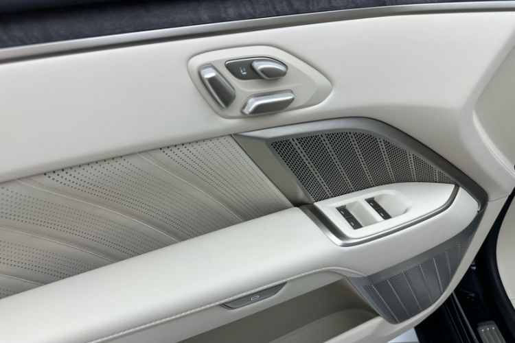 Used ONVO Luxeed L90 2025 Model—Ultra Six-Seater Version Interior 11