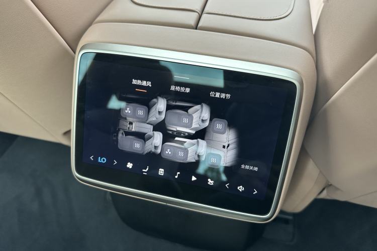 Used ONVO Luxeed L90 2025 Model Max Six-Seater 60-degree Battery Edition Interior 11