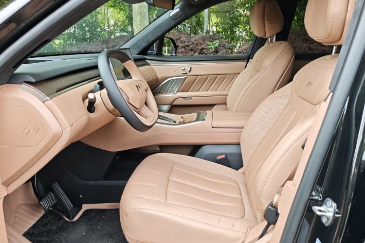 Used ONVO Luxeed L90 2025 Model—Ultra Six-Seater Version Interior 2
