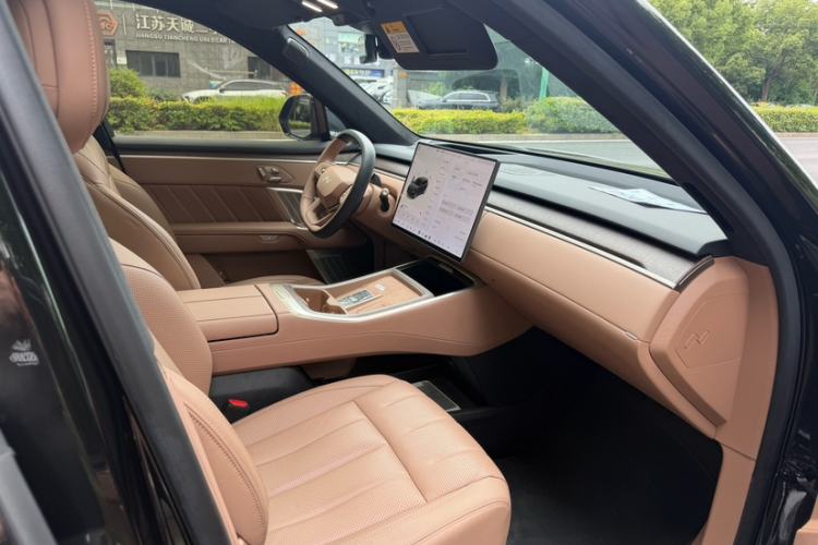 Used ONVO Luxeed L90 2025 Model Ultra Six-Seater 60-degree Battery Edition Interior 2