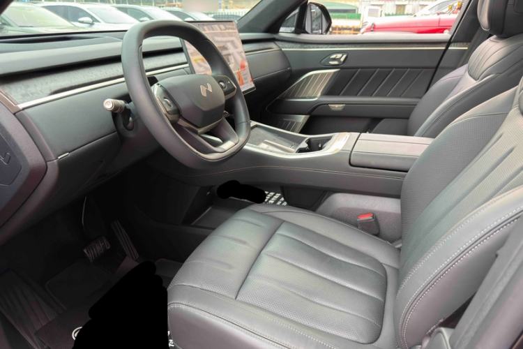 Used ONVO Luxeed L90 2025 Model—Pro Six-Seater Version Interior 2