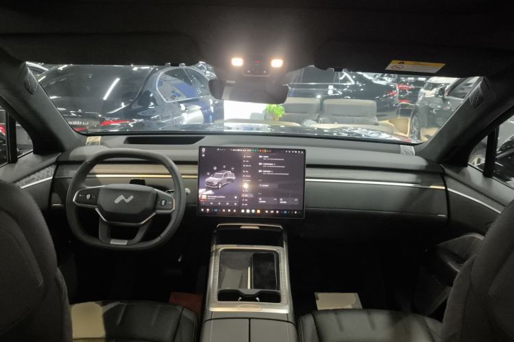 Used ONVO Luxeed L90 2025 Model—Max Six-Seater Version Interior 2