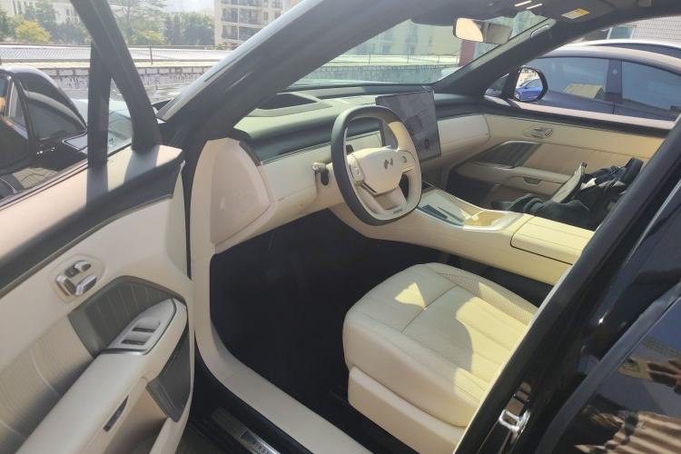 Used ONVO Luxeed L90 2025 Model—Ultra Six-Seater Version Interior 3