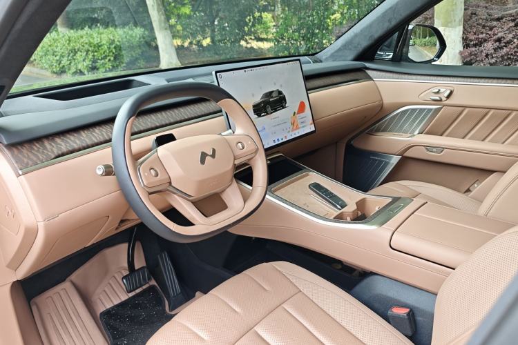 Used ONVO Luxeed L90 2025 Model—Ultra Six-Seater Version Interior 3