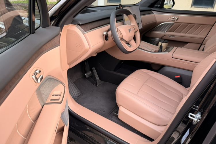 Used ONVO Luxeed L90 2025 Model—Max Six-Seater Version Interior 3