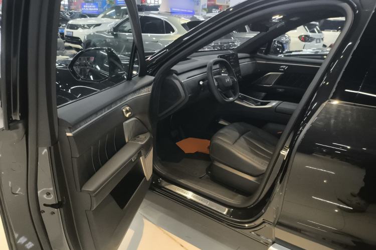 Used ONVO Luxeed L90 2025 Model—Max Six-Seater Version Interior 3