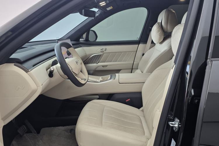 Used ONVO Luxeed L90 2025 Model—Ultra Six-Seater Version Interior 4