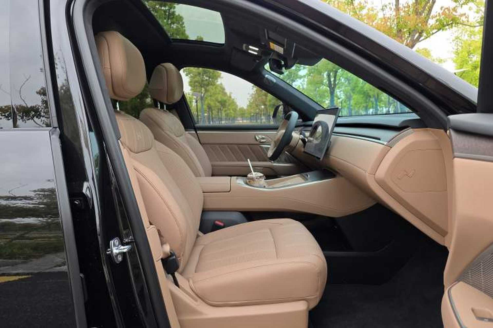 Used ONVO Luxeed L90 2025 Model—Ultra Six-Seater Version Interior 4