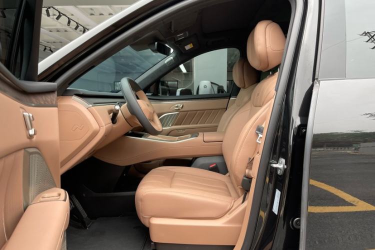 Used ONVO Luxeed L90 2025 Model—Max Seven-Seater Version Interior 4
