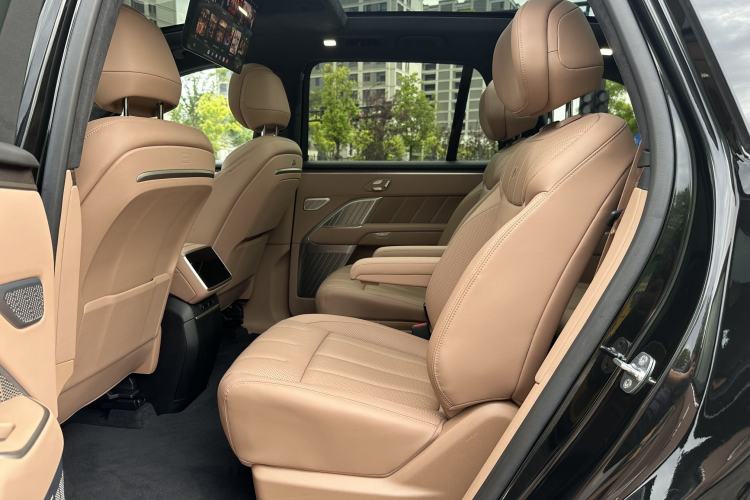 Used ONVO Luxeed L90 2025 Model Max Six-Seater 60-degree Battery Edition Interior 4