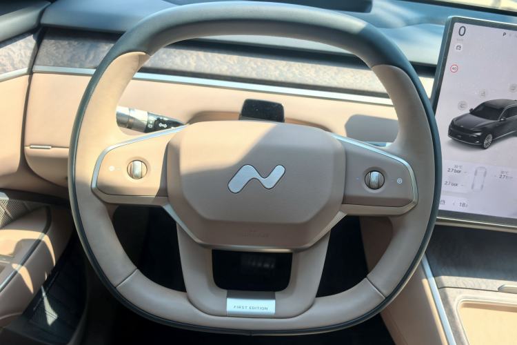 Used ONVO Luxeed L90 2025 Model—Ultra Six-Seater Version Interior 5