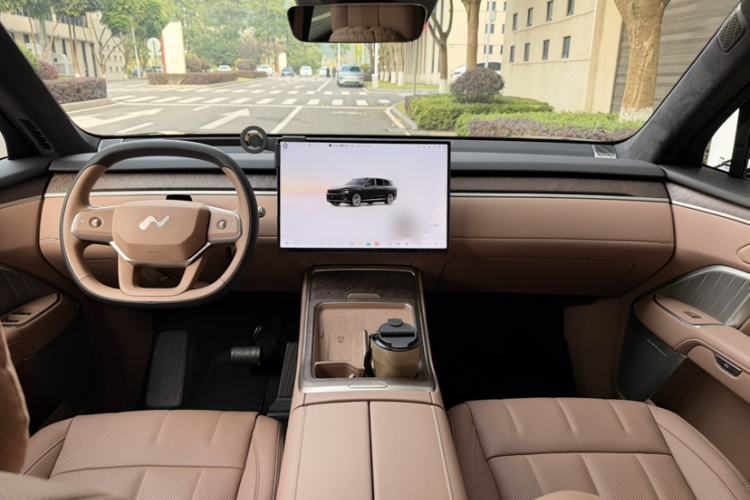Used ONVO Luxeed L90 2025 Model—Max Six-Seater Version Interior 5