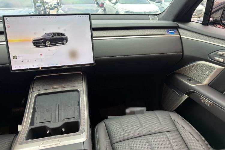 Used ONVO Luxeed L90 2025 Model—Max Six-Seater Version Interior 6