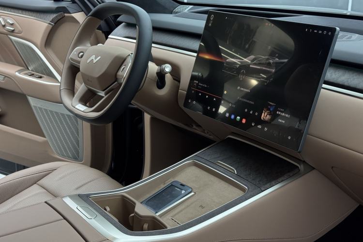 Used ONVO Luxeed L90 2025 Model—Max Six-Seater Version Interior 7