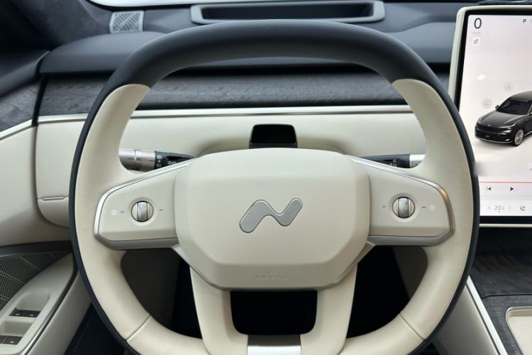 Used ONVO Luxeed L90 2025 Model—Ultra Six-Seater Version Interior 8