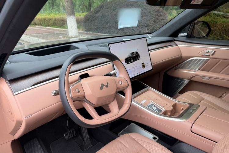 Used ONVO Luxeed L90 2025 Model Ultra Six-Seater 60-degree Battery Edition Interior 8