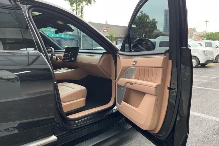 Used ONVO Luxeed L90 2025 Model—Max Seven-Seater Version Interior 8