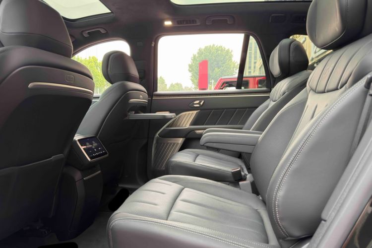 Used ONVO Luxeed L90 2025 Model—Pro Six-Seater Version Interior 8