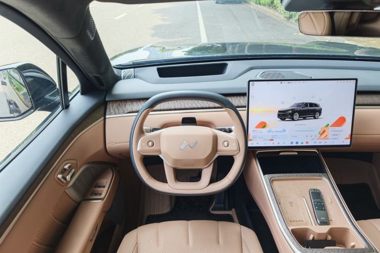 Used ONVO Luxeed L90 2025 Model—Ultra Six-Seater Version Interior 9