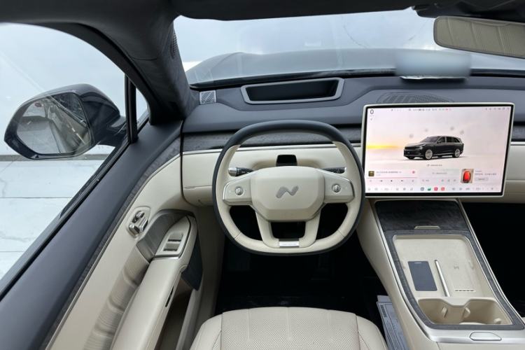 Used ONVO Luxeed L90 2025 Model—Ultra Six-Seater Version Interior 9