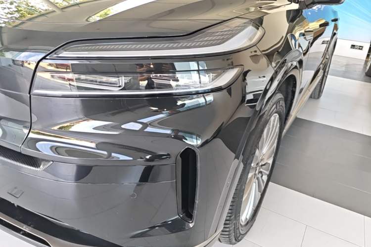 Used ONVO Luxeed L90 2025 Model—Ultra Six-Seater Version Left Front Headlight