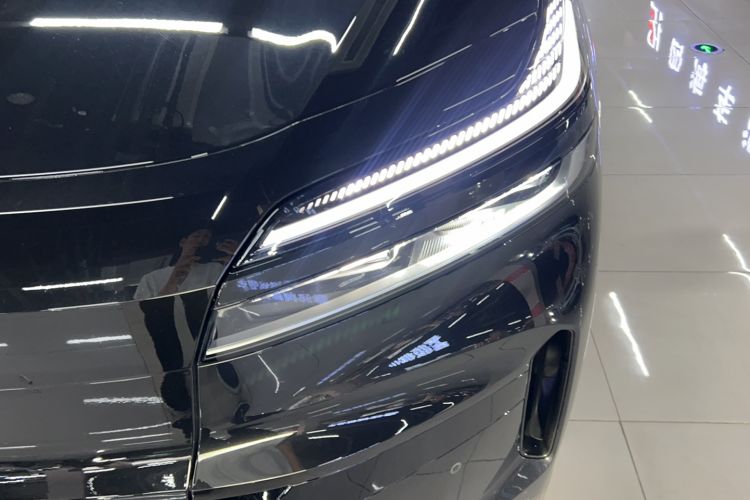 Used ONVO Luxeed L90 2025 Model—Max Six-Seater Version Left Front Headlight