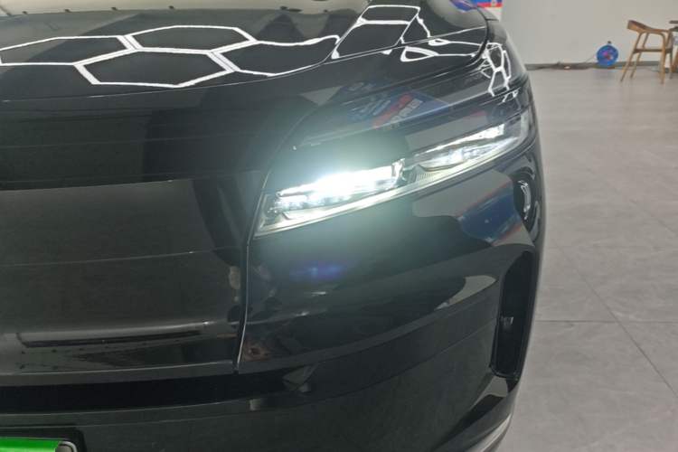 Used ONVO Luxeed L90 2025 Model—Max Six-Seater Version Left Front Headlight