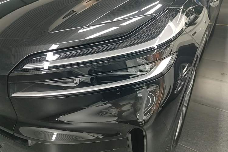 Used ONVO Luxeed L90 2025 Model—Ultra Six-Seater Version Left Front Headlight