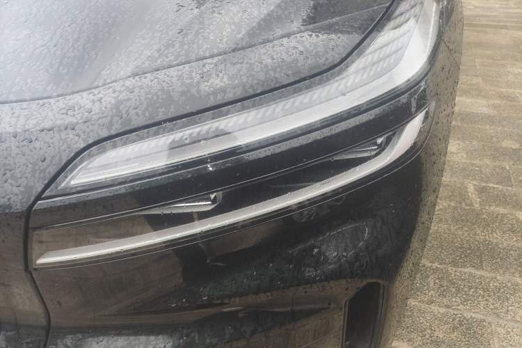 Used ONVO Luxeed L90 2025 Model—Pro Seven-Seater Version Left Front Headlight