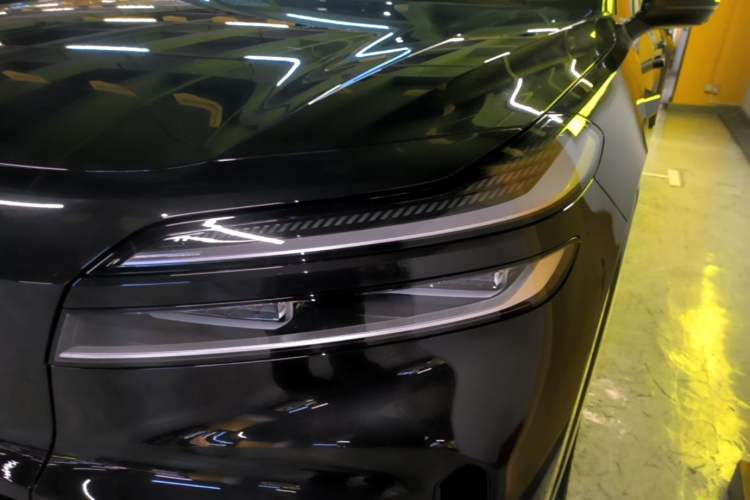 Used ONVO Luxeed L90 2025 Model—Max Six-Seater Version Left Front Headlight