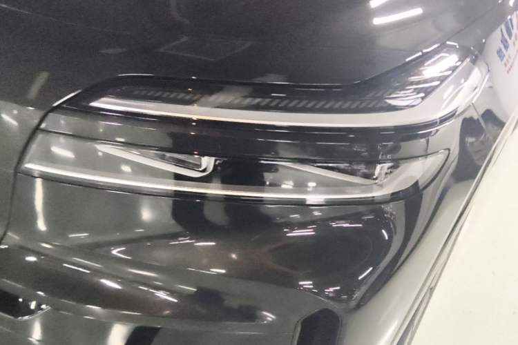 Used ONVO Luxeed L90 2025 Model—Max Six-Seater Version Left Front Headlight