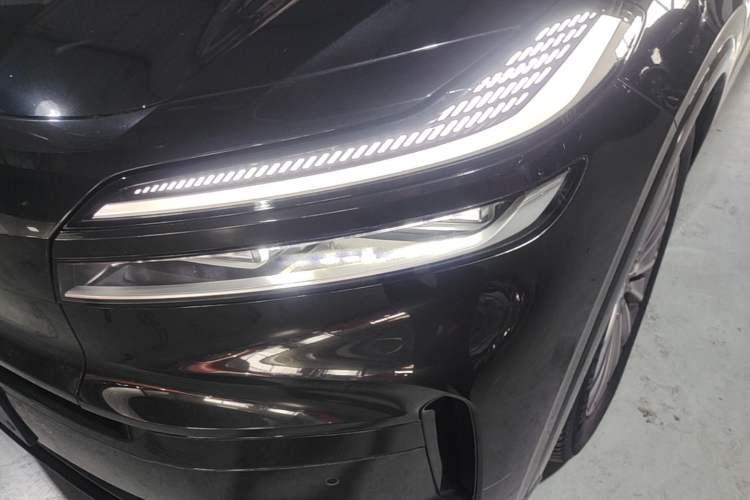 Used ONVO Luxeed L90 2025 Model—Ultra Six-Seater Version Left Front Headlight